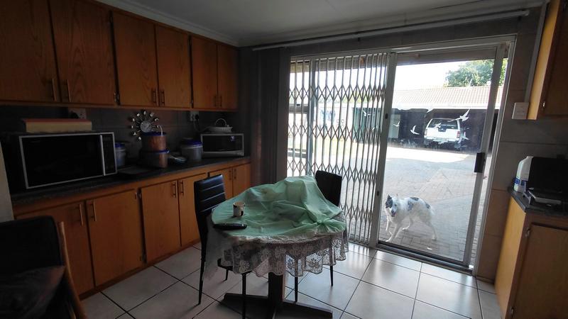 6 Bedroom Property for Sale in Fauna Free State